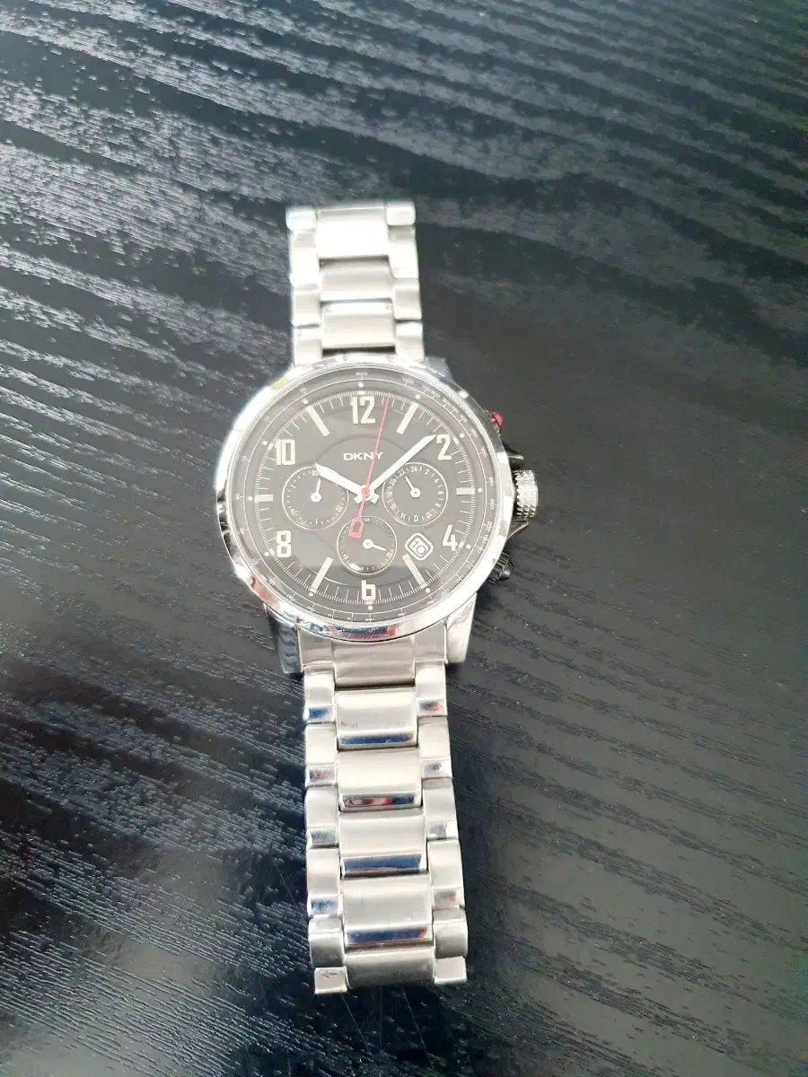 DKNY 43mm 시계